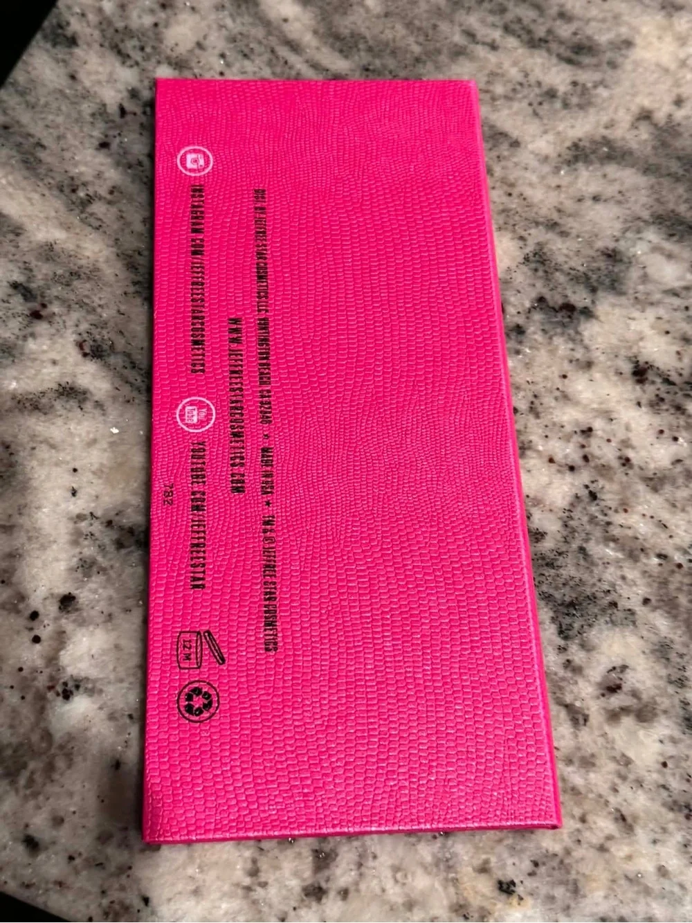Jeffree Star Androgyny Eyeshadow Palette - Hot Pink Packaging